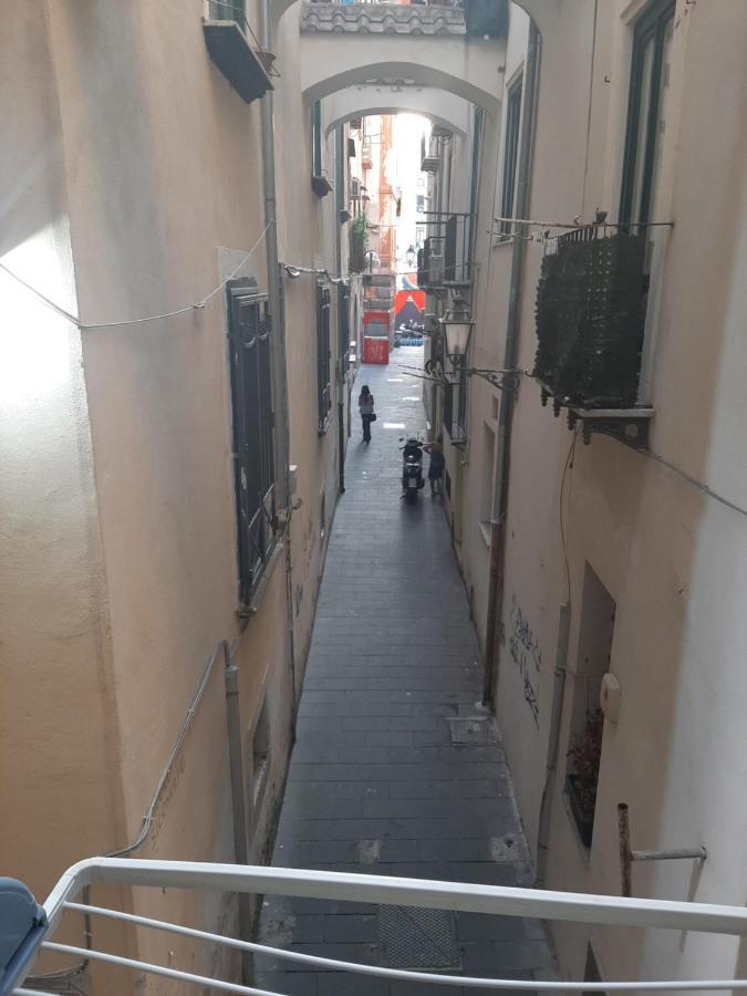 Bed and Breakfast Le Ginestre In Centro Salerno Exterior foto