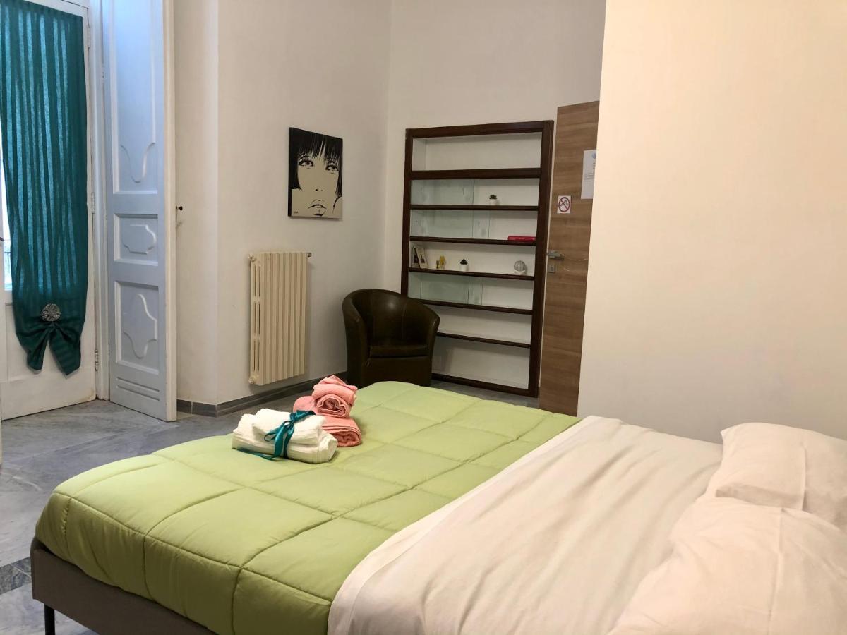 Bed and Breakfast Le Ginestre In Centro Salerno Exterior foto