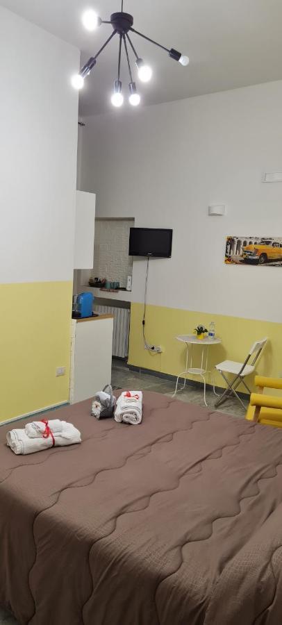 Bed and Breakfast Le Ginestre In Centro Salerno Exterior foto