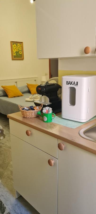 Bed and Breakfast Le Ginestre In Centro Salerno Exterior foto