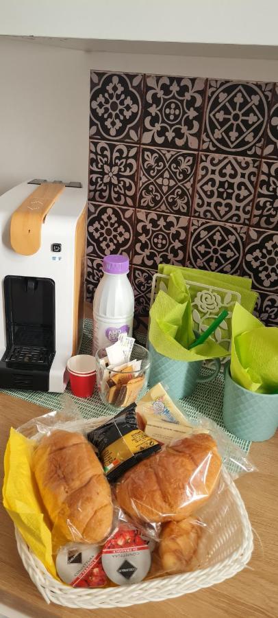 Bed and Breakfast Le Ginestre In Centro Salerno Zimmer foto