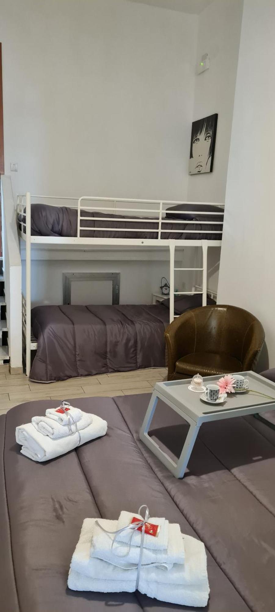 Bed and Breakfast Le Ginestre In Centro Salerno Zimmer foto