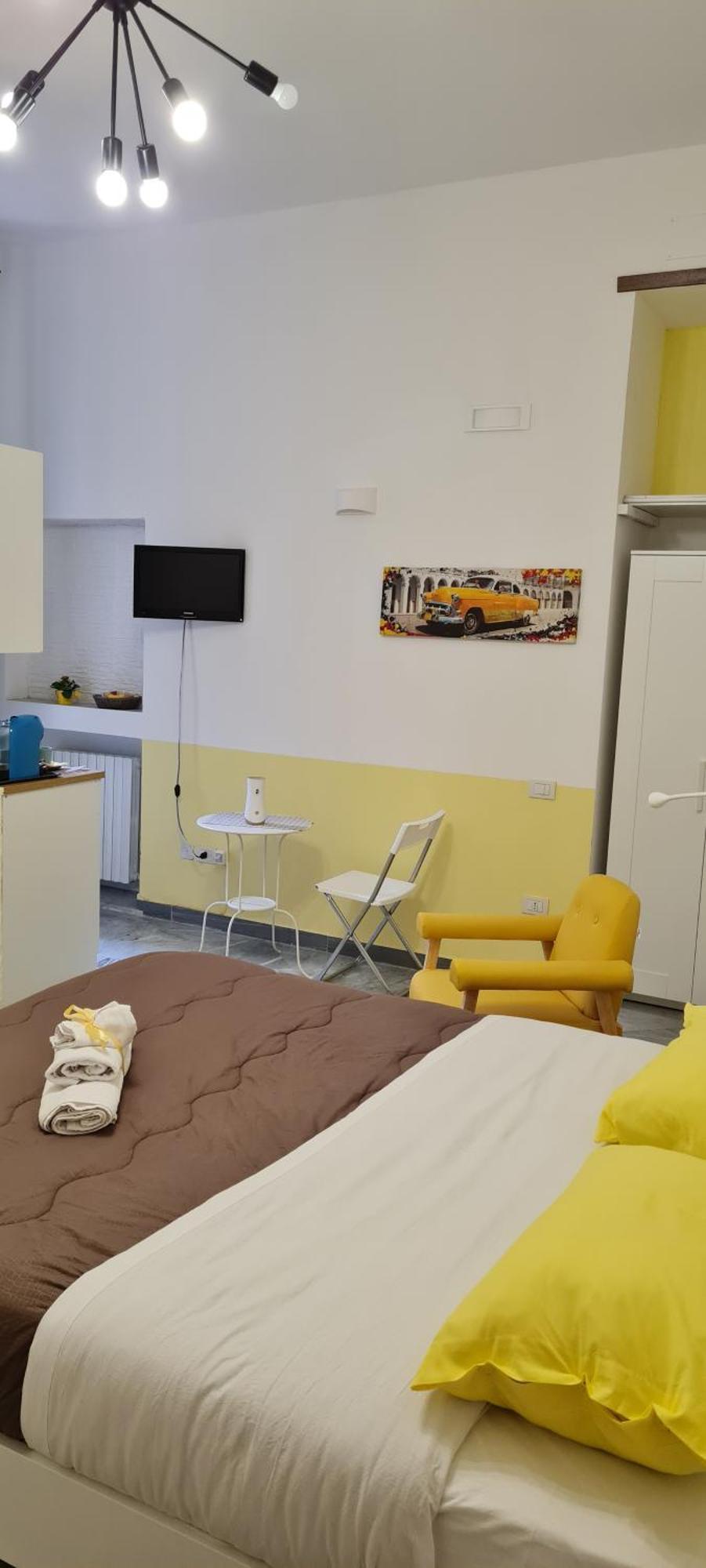 Bed and Breakfast Le Ginestre In Centro Salerno Zimmer foto