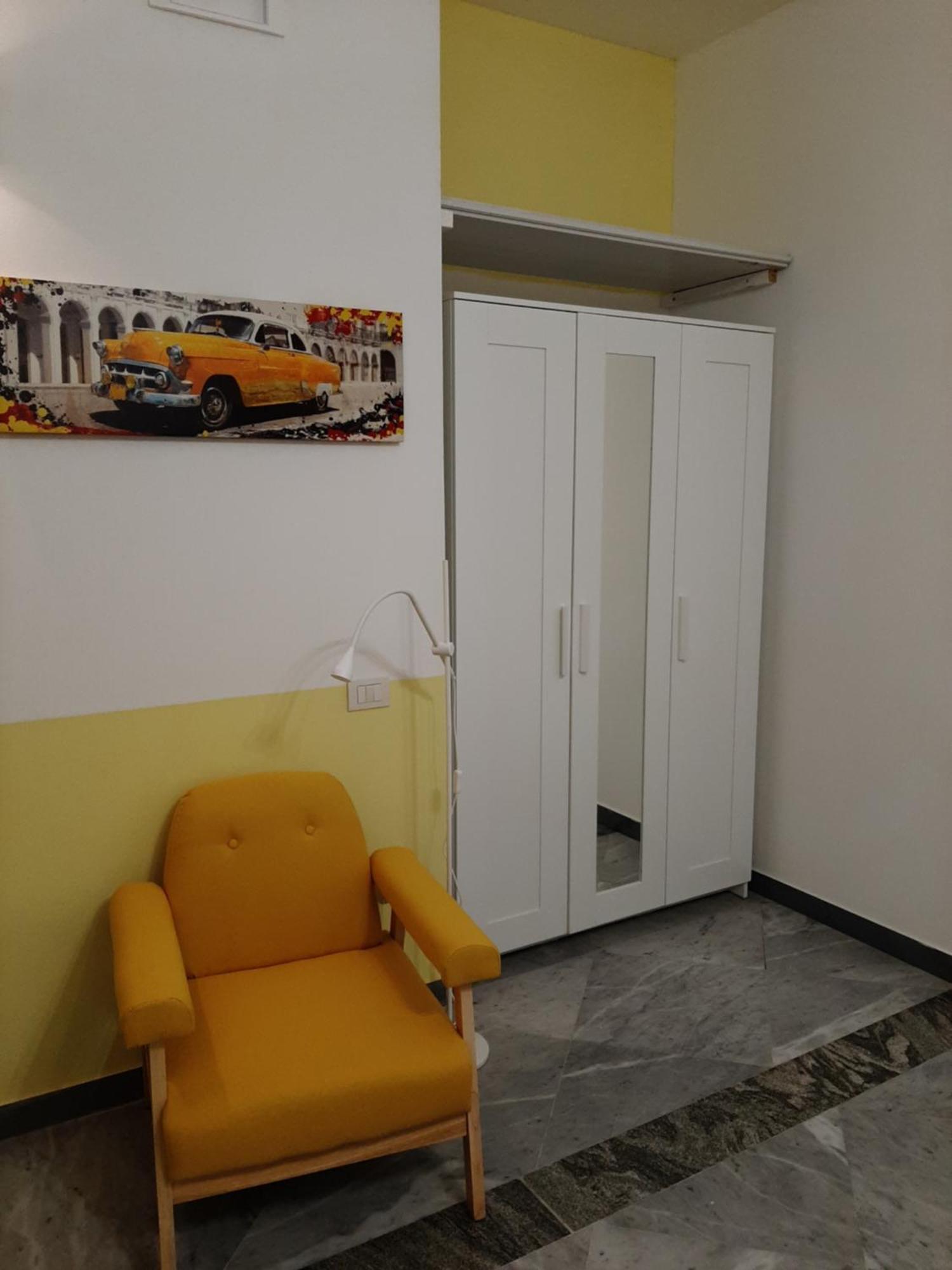 Bed and Breakfast Le Ginestre In Centro Salerno Zimmer foto
